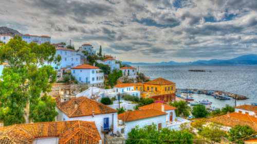 H Eλλάδα πρώτη στους ιδανικούς προορισμούς για τους ταξιδιώτες του Μαΐου