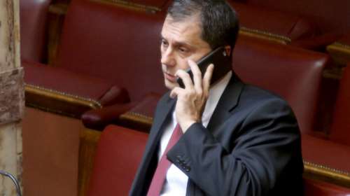 Θεοχάρης: Δεν προσχωρώ στη ΝΔ