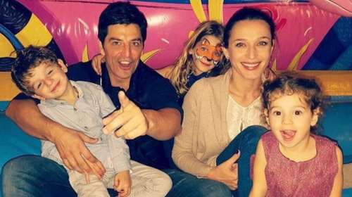 Η πρώτη φωτό του πολύτεκνου Σάκη Ρουβά μετά τη γέννηση του 4ου παιδιού του