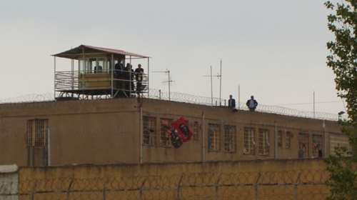 Nεκρός στο κελί του κρατούμενος στις φυλακές της Πάτρας