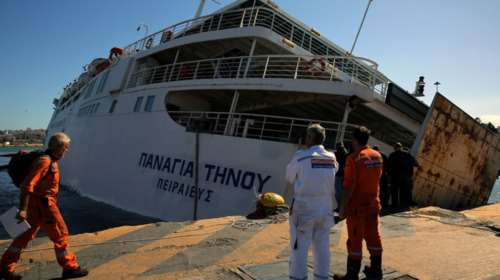 Στα ύφαλα του «Παναγία Τήνου» οι δύτες