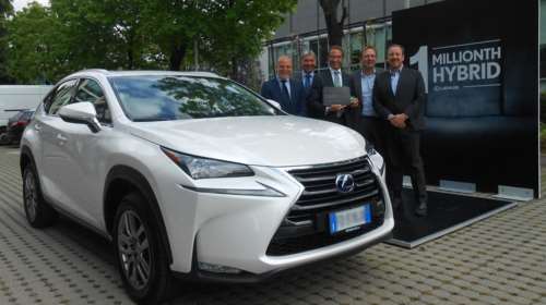 Η Lexus γιόρτασε  το ορόσημο του ενός εκατομμυρίου υβριδικών οχημάτων