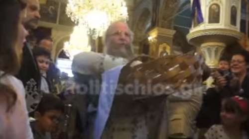 Η πρώτη Ανάσταση στη Χίο και το...σάλτο του παπά