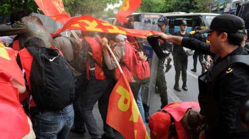 Ταραχές με νεκρό στην Ταξίμ για την απαγορευμένη...Πρωτομαγιά