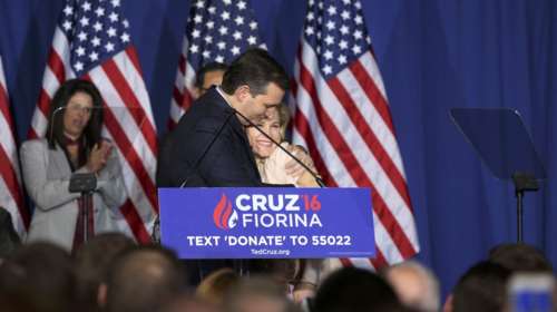 Αποσύρεται ο Τεντ Κρουζ από την κούρσα για το χρίσμα των Ρεπουμπλικάνων