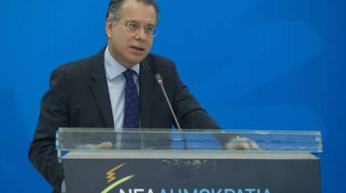 Κουμουτσάκος για Τσίπρα: Επιβάλλει μέτρα 12 δισ &amp; λέει δεν θίγεται κανείς