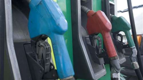 Βάλτε καύσιμα- Κλείνουν και τα πρατήρια