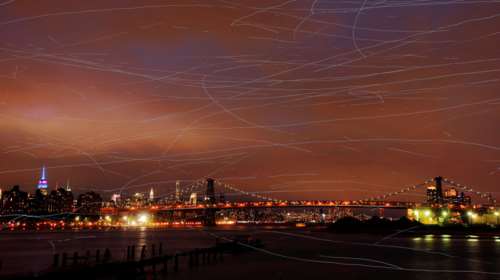 Ο ουρανός του Μπρούκλιν φωτίστηκε από... περιστέρια