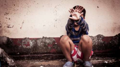 Πως η ΕΛΑΣ εντόπισε τον 3χρονο δεμένο στην αποθήκη