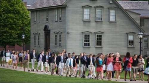 Στο φως εκατοντάδες σεξουαλικές επιθέσεις σε ιδιωτικά σχολεία των ΗΠΑ