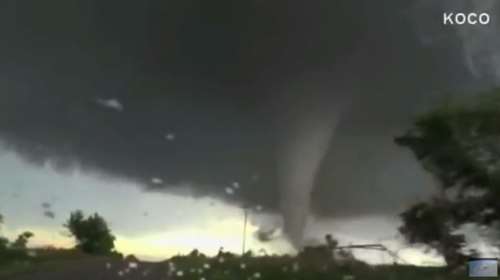 Ανεμοστρόβιλοι - τέρατα σκορπούν την καταστροφή στην Οκλαχόμα