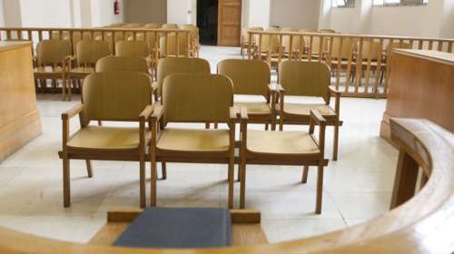 Παράταση στην αποχή των δικηγόρων έως τις 24 Μάιου
