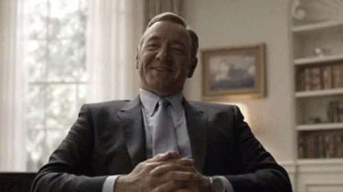 To House of Cards ειρωνεύεται τον Γάλλο πρωθυπουργό για τα εργασιακά