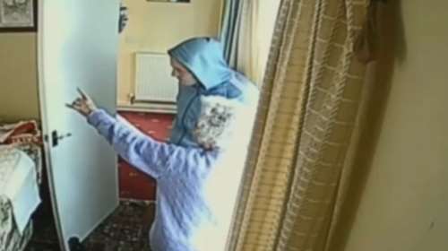 Επιτέθηκε σε 89χρονη ενώ τον κατέγραφαν οι κάμερες