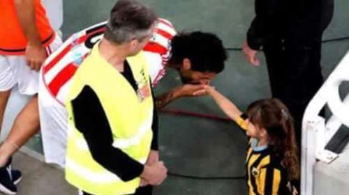 Ο ερυθρόλευκος ιππότης  και η κιτρινόμαυρη πριγκίπισσα