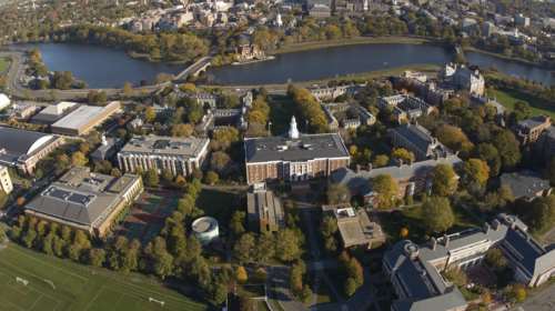 Εκκενώθηκε το Χάρβαρντ μετά από απειλή για βόμβα