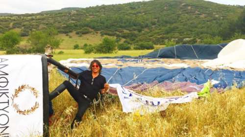 Ο Ψινάκης «γκρεμίστηκε» με το αερόστατο σε βουνό (vd)