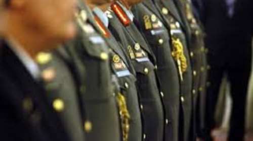 «Παγώνει» τα ειδικά μισθολόγια ο Τσακαλώτος