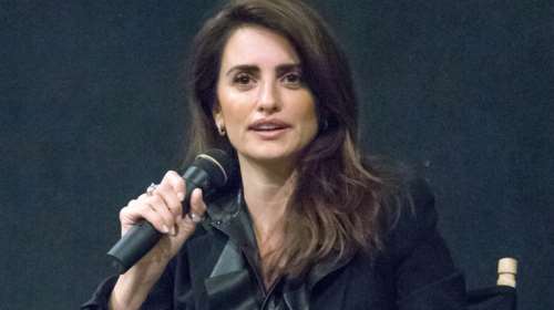 Πενέλοπε Κρουζ: Γιατί θεωρώ φόρο τιμής που υποδύθηκα γυναίκα με καρκίνο