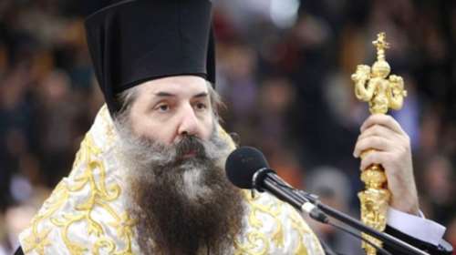 Παραίτηση «βόμβα» του Μητροπολίτη Πειραιώς Σεραφείμ