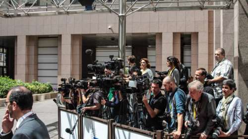 Δείτε live τις αφίξεις &amp; δηλώσεις των υπουργών Οικονομικών στο Eurogroup.