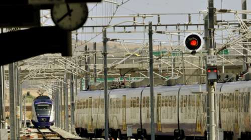 Εκτροχιάστηκε ο προαστιακός στο αεροδρόμιο