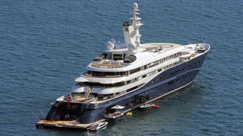 Στη Μύκονο η θαλαμηγός του σεΐχη του Κατάρ