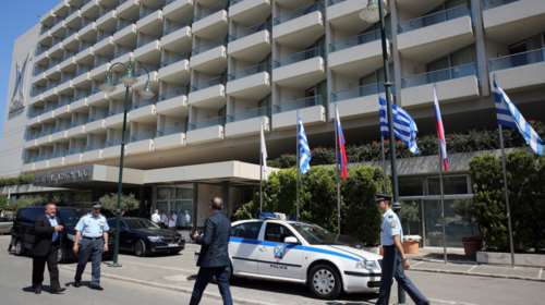 «Ζώνη ασφαλείας» και έξω από το ξενοδοχείο του Πούτιν