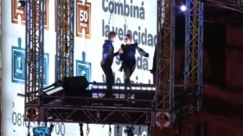 Ένα τάγκο... σε ύψος 60 μέτρων με τη Mora Godoy