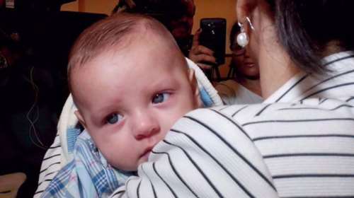 Τους έδωσαν λάθος παιδί - Ξέμπλεξαν μετά από 9 μήνες