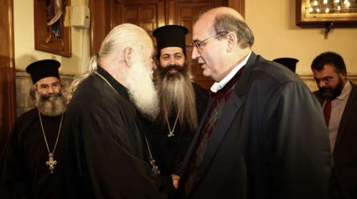 Νέα κόντρα Εκκλησίας-Φίλη για τα Θρησκευτικά-«Πυρά» από την Ιερά Σύνοδο