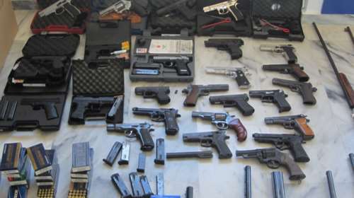 Αρχιφύλακας &amp; Ειδικοί Φρουροί σε κύκλωμα εμπορίας όπλων