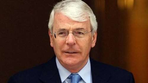 Εξαλλος ο Μέιτζορ με τους υποστηρικτές του Brexit