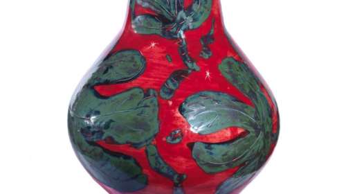 Ο υπέροχος κόσμος των κεραμικών του Χαδούλη στο Μουσείο Μπενάκη