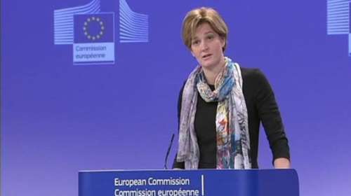 Κομισιόν: Πρώτα τα προαπαιτούμενα και μετά η εκταμίευση