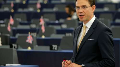 Κατάινεν:Έλληνες υπουργοί έλεγαν ότι δεν θέλουν χρήματα από πακέτο Γιούνκερ