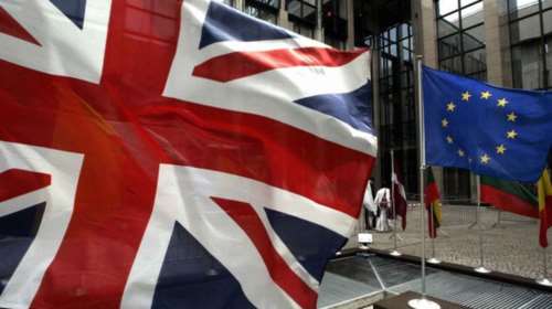 Black Rock: Οι αγορές υποτιμούν τον κίνδυνο ενός Brexit