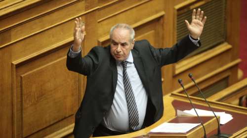 Παναγούλης κατά Παππά: Παριστάνει τον σουρουκλεμέ