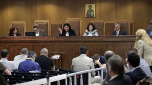 Ένταση μεταξύ των δικηγόρων στη δίκη της Χρυσής Αυγής