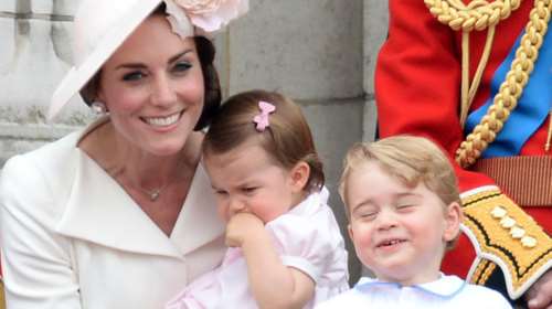 Ντελίριο στη Βρετανία για το ροζ φόρεμα της μικρής πριγκίπισσας