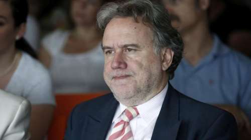 Ειρωνικό tweet  Κατρούγκαλου  για τη σαμπάνια στο «Παραιτηθείτε»