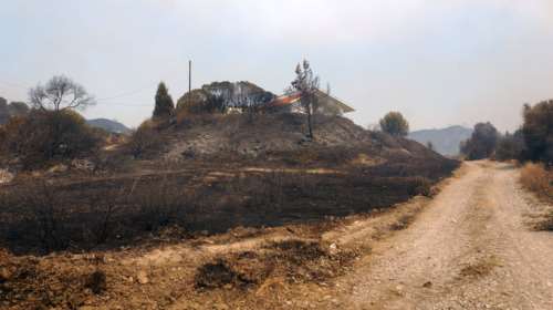 Στάχτη και αποκαΐδια 25 χιλ. στρέμματα  στη Ρόδο