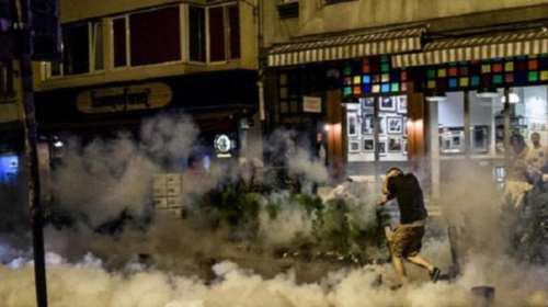 Ερντογάν: Ευθύνονται και οι δύο πλευρές για τη βία  στο δισκοπωλείο