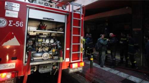 Συναγερμός από μεγάλη φωτιά σε πολυκατοικία της Πάτρας - ΒΙΝΤΕΟ