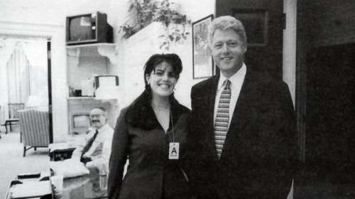 «Μπιλ και Μόνικα ερωτοτροπούσαν και στο οβάλ γραφείο»