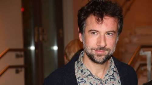 Μαραβέγιας: Θα παίξει το «αιρετικό» Komasusu για τον Τσίπρα στο Μέγαρο;