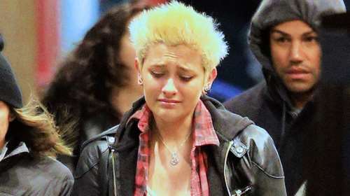 Η κόρη του Μάικλ Τζάκσον: Αγνοήστε τα σκουπίδια, ο πατέρας μου είναι αθώος