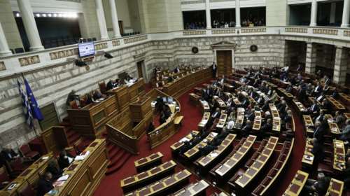 Εκλογικός νόμος: Ρυθμιστές ΚΚΕ και Χρυσή Αυγή στην εξίσωση των 200