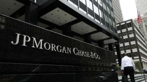 Μικρό προβάδισμα του Bremain «βλέπει» η JP Morgan