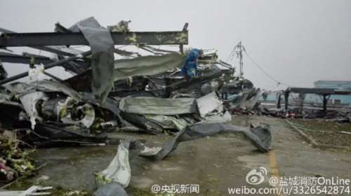 Συγκλονιστικά βίντεο από τον φονικό τυφώνα στην Κίνα